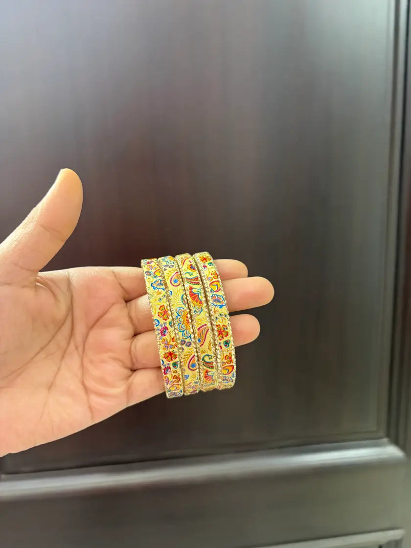 Jhalak Bangles