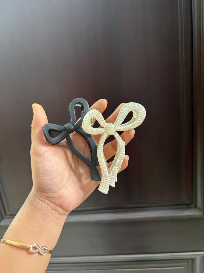 Bow claw clip